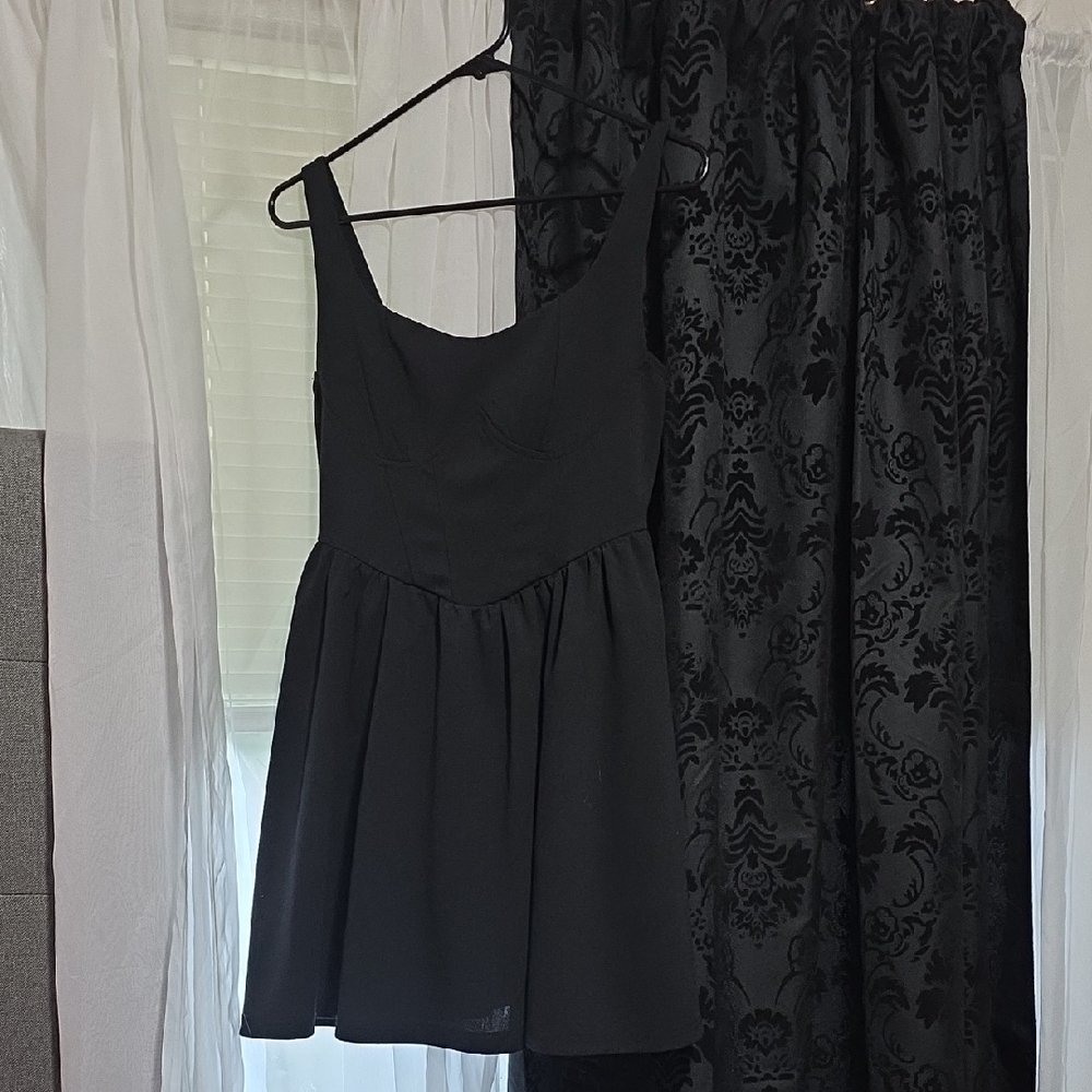 Elegant Black Dress